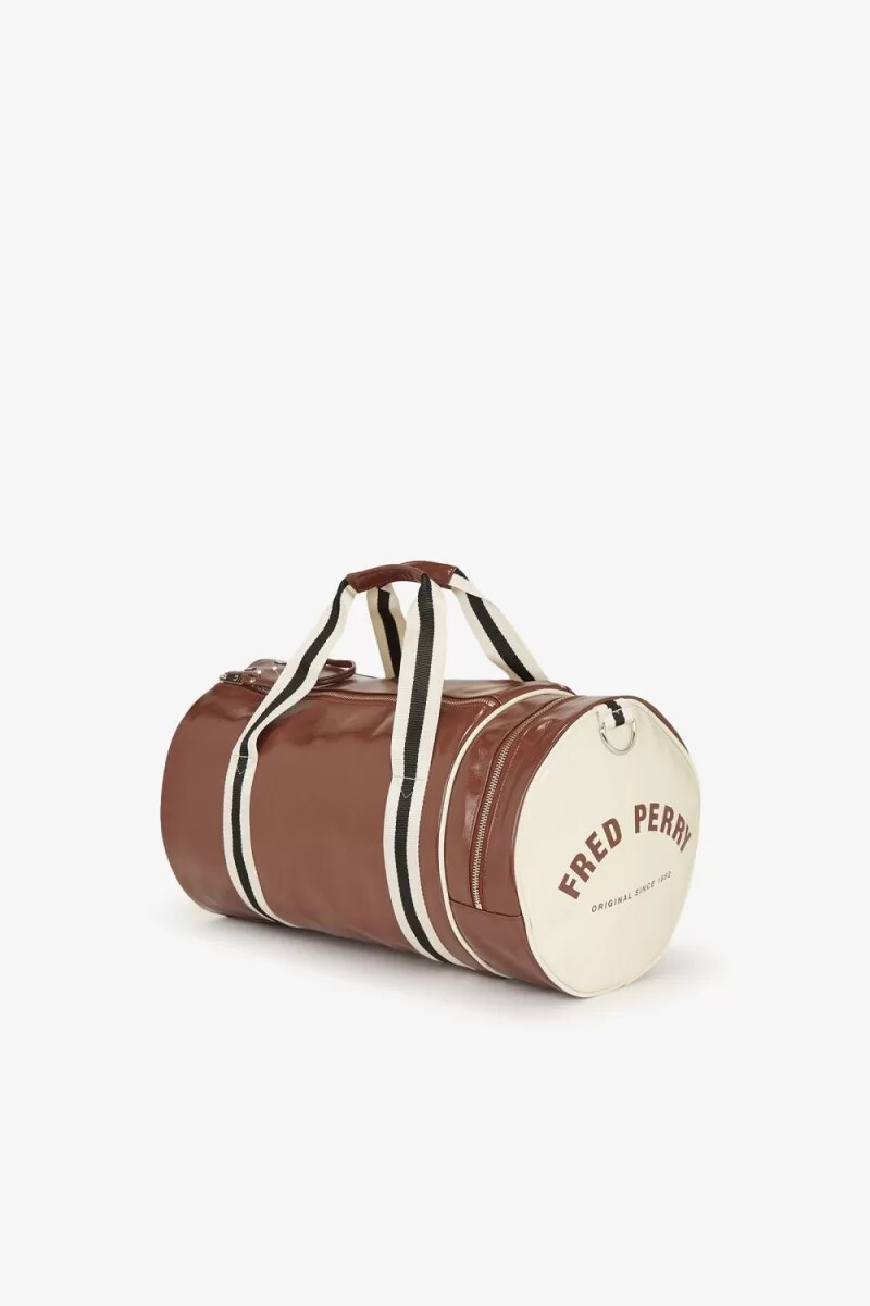 bolso fred perry classic barrel para hombre color marrón whisky