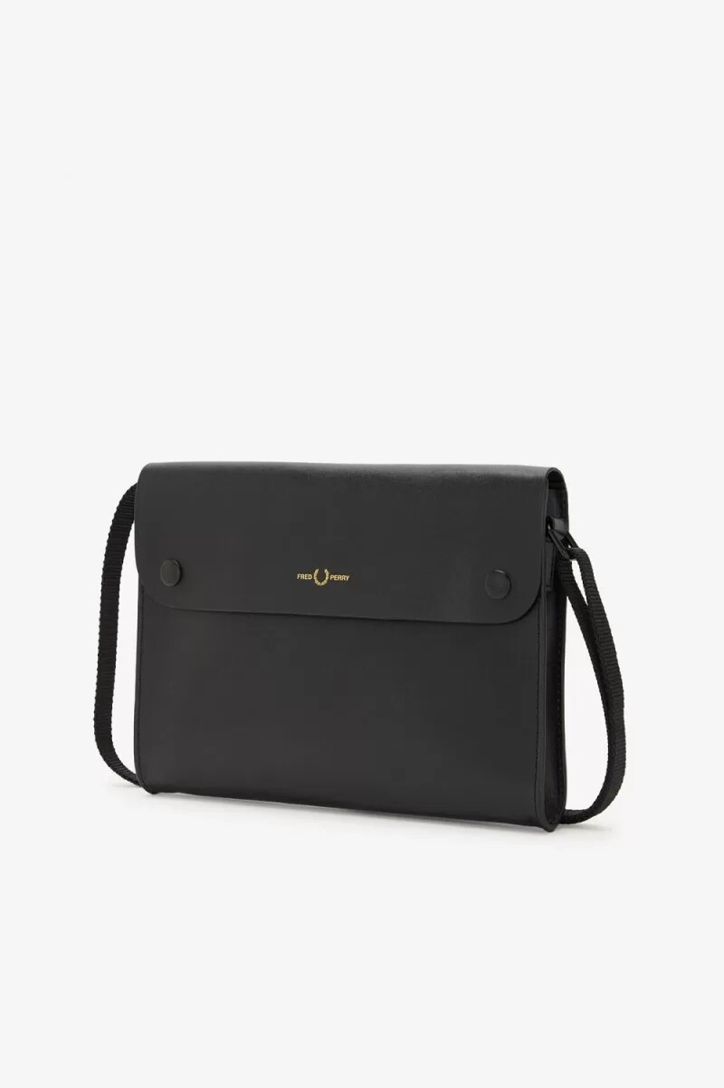 bolso fred perry sacoche de piel bruñida para hombre color negro
