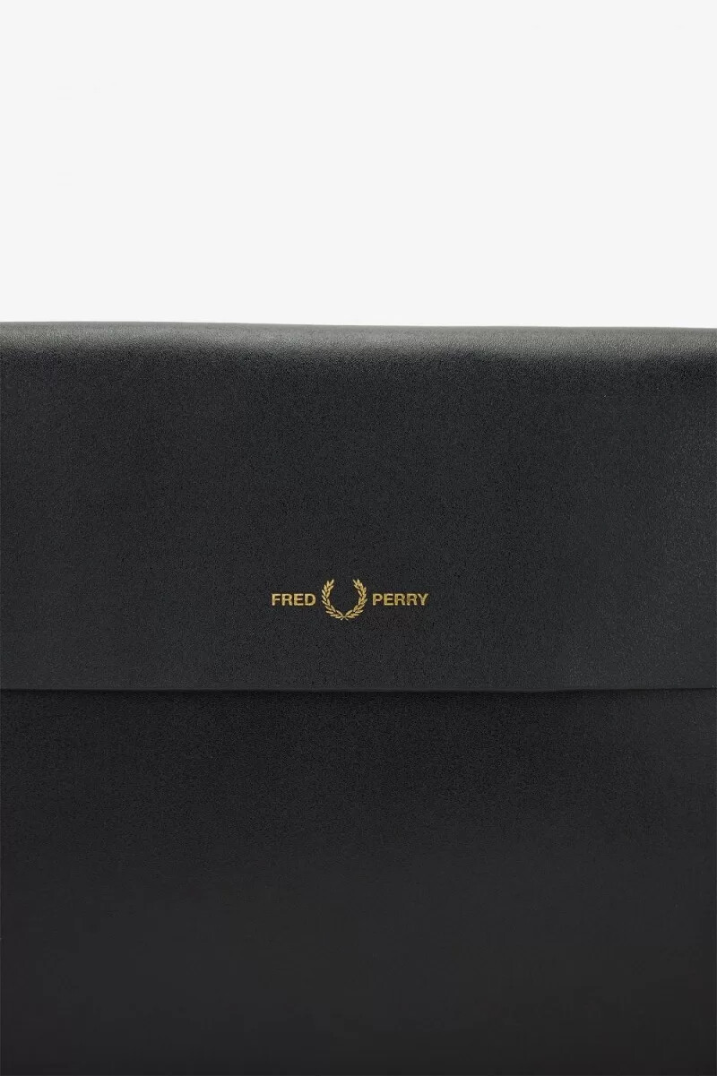 bolso fred perry sacoche de piel bruñida para hombre color negro
