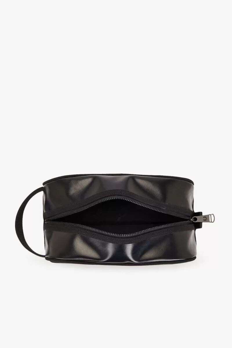bolsos de hombre fred perry con lavado de poliéster revestido en negro y dorado