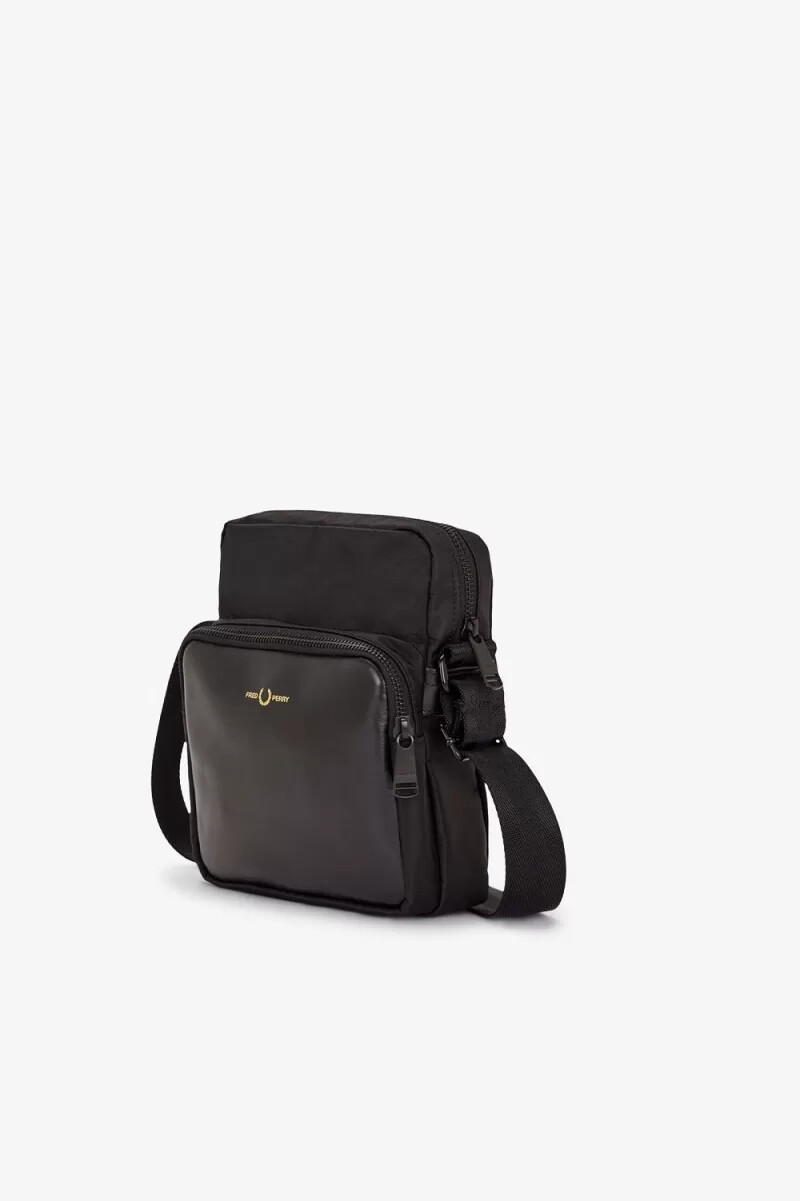 bolsos laterales de piel y sarga de nailon fred perry para hombre color negro y dorado