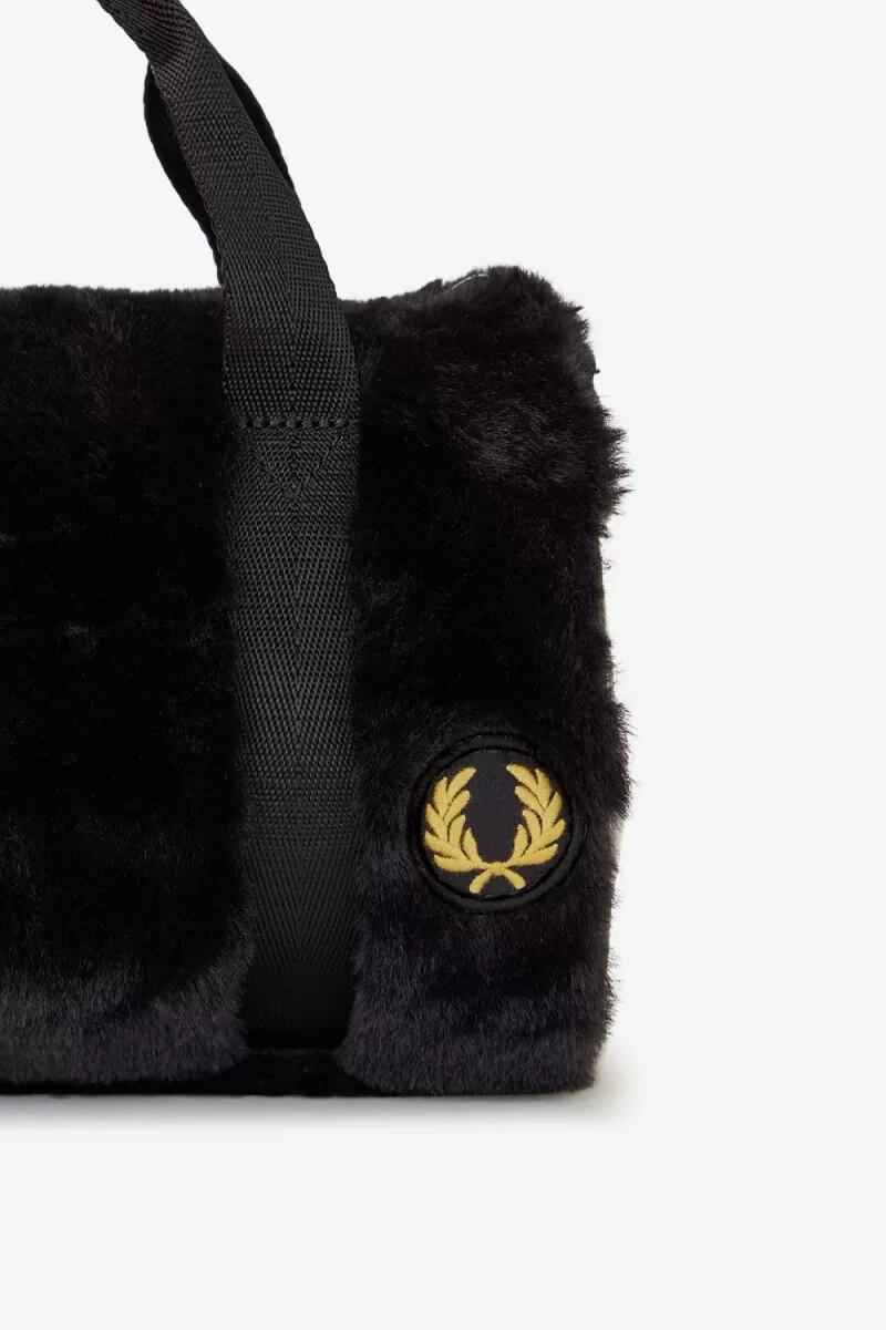bolso fred perry mini barrel para mujer color negro