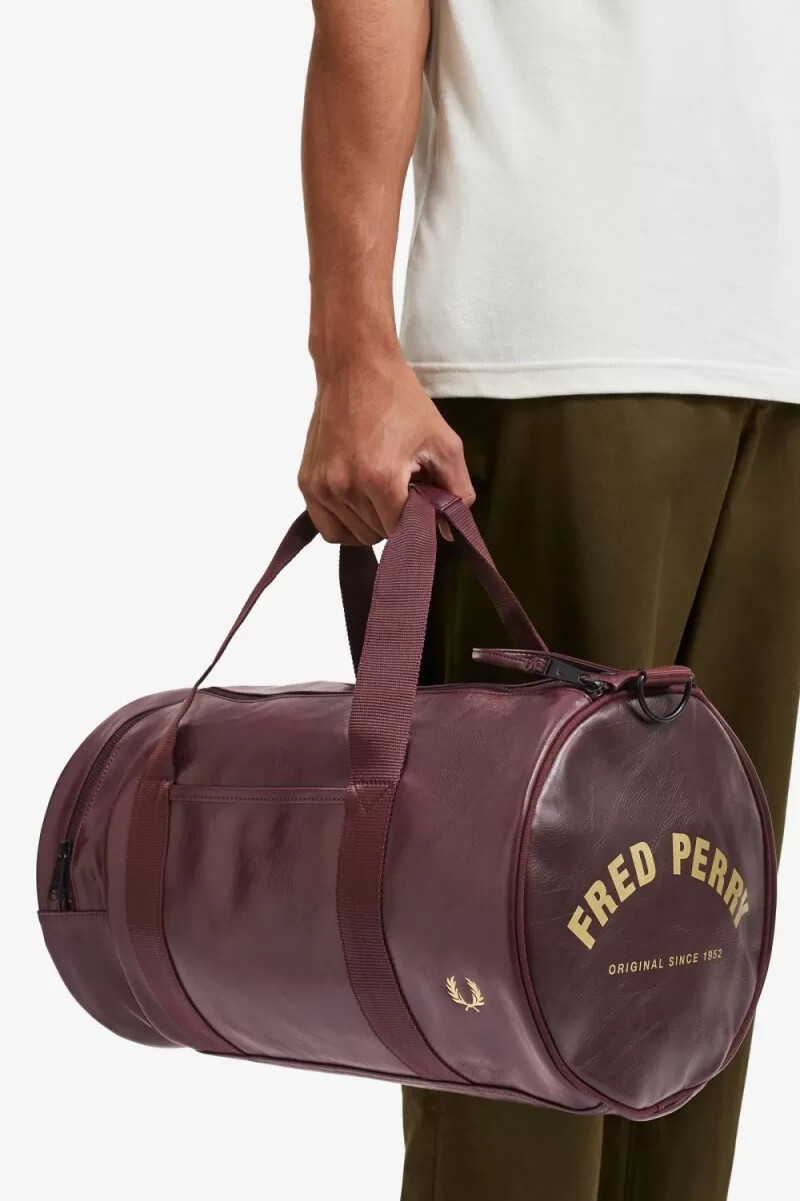bolsos fred perry tonal barrel para mujer en marrón