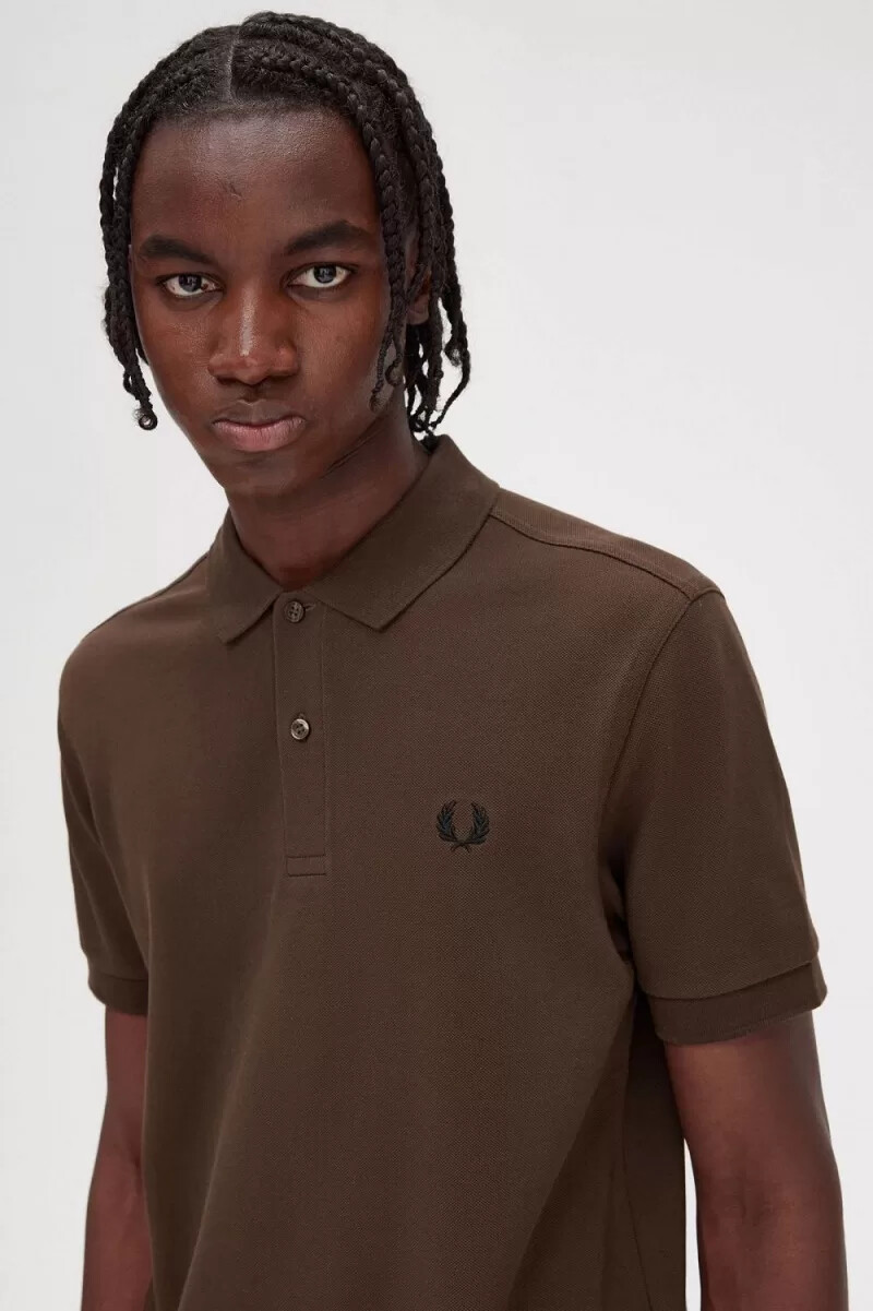 camisa fred perry m6000 para hombre color negro tabaco quemado