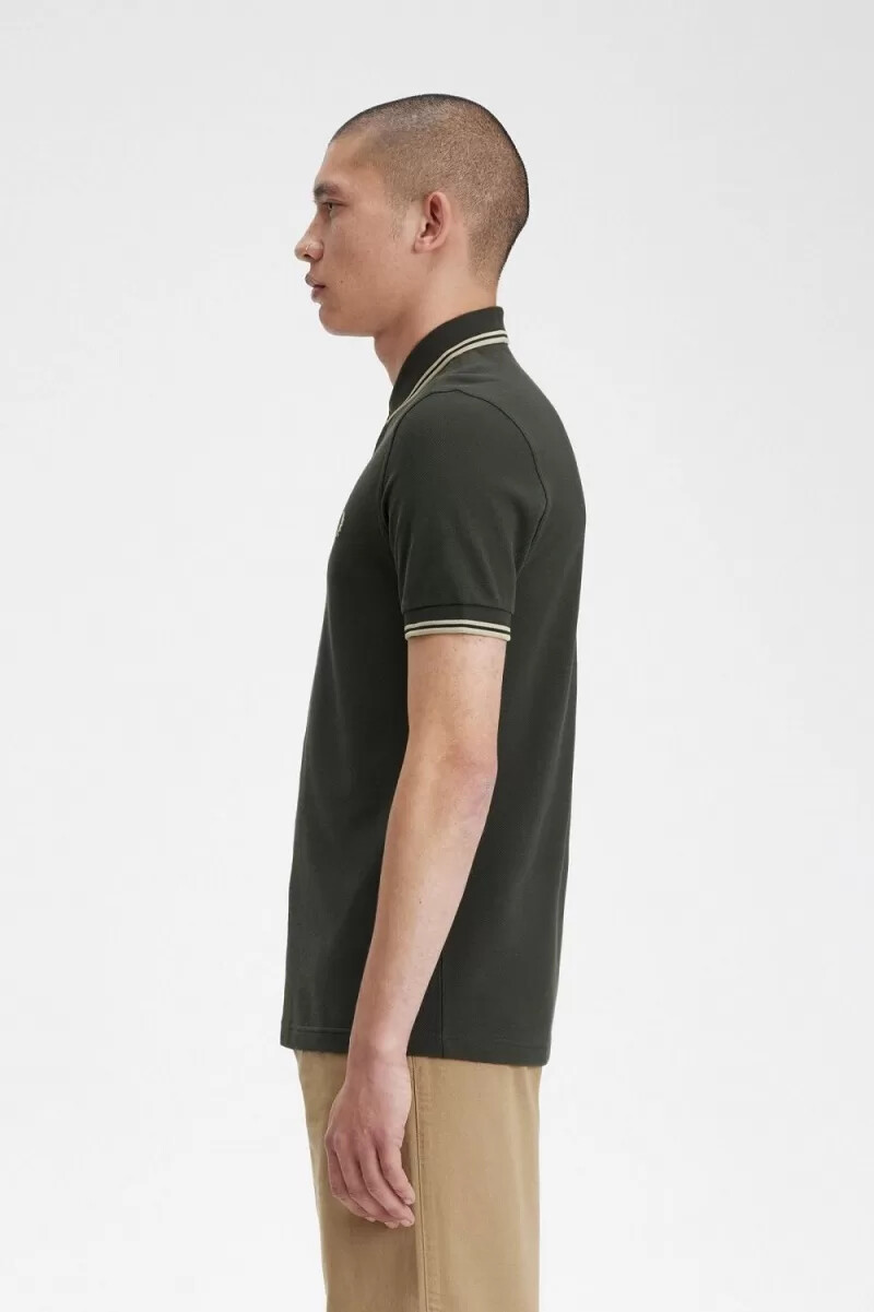 camisa fred perry m3600 para hombre color verde campo avena