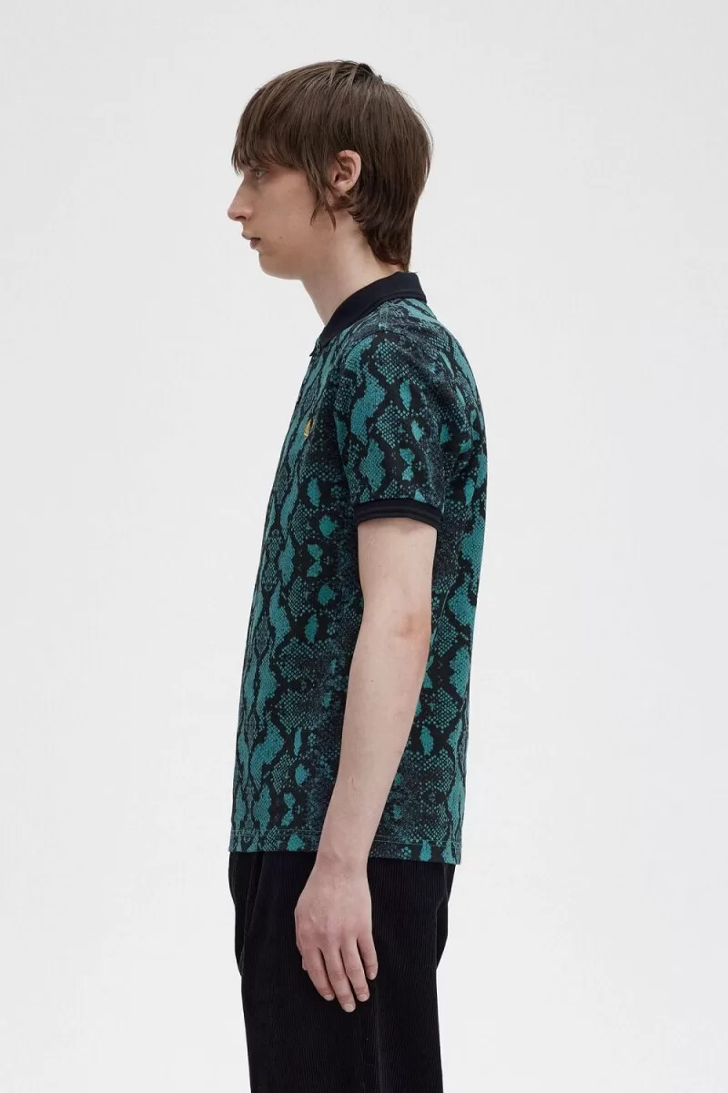 camisa fred perry con estampado de serpiente para hombre en color menta intenso