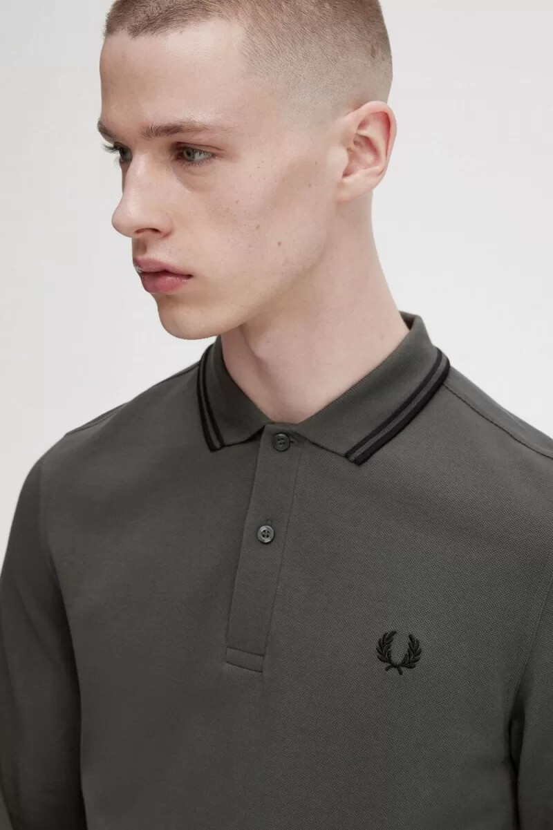 camisa fred perry m3636 para hombre verde campo y negro
