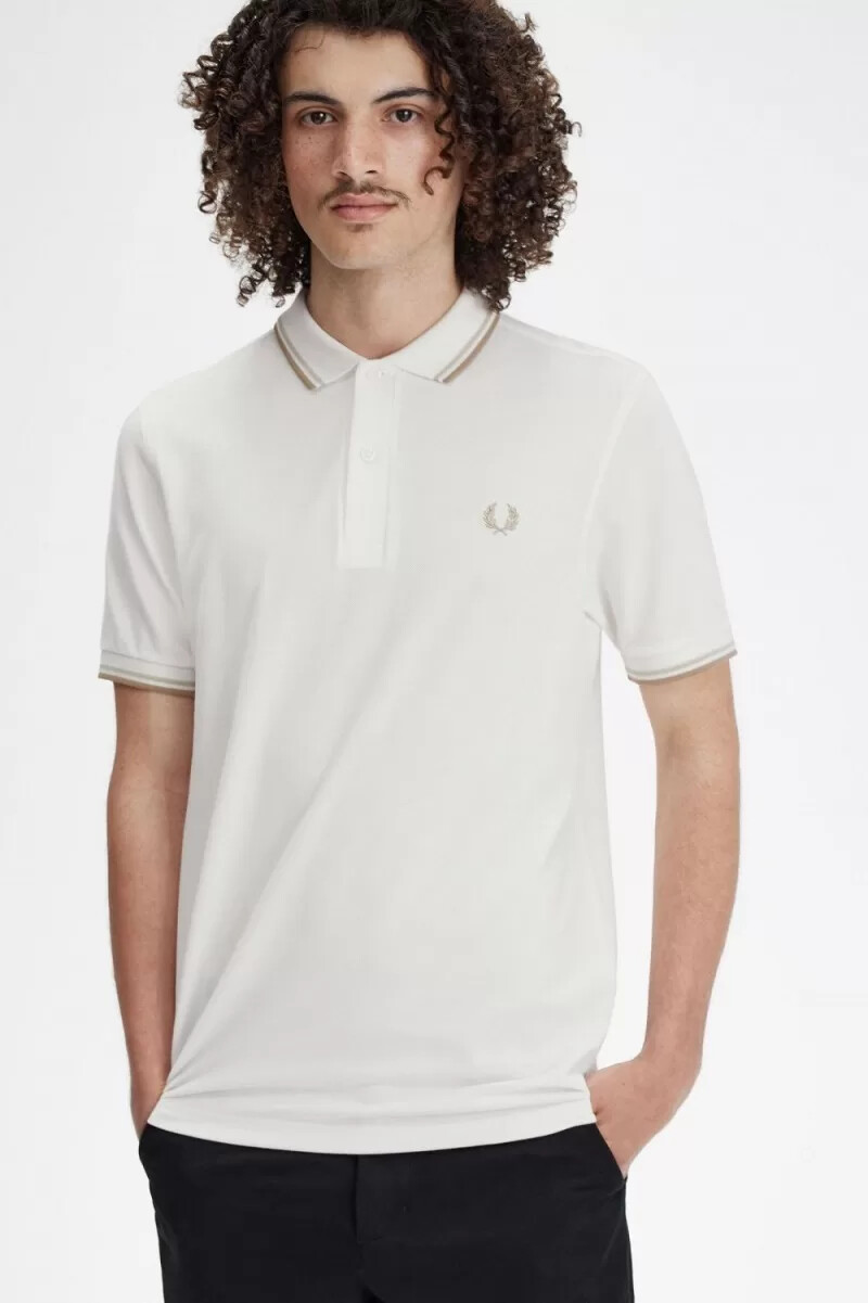 camisa fred perry m3600 para hombre color blanco nieve y verde avena