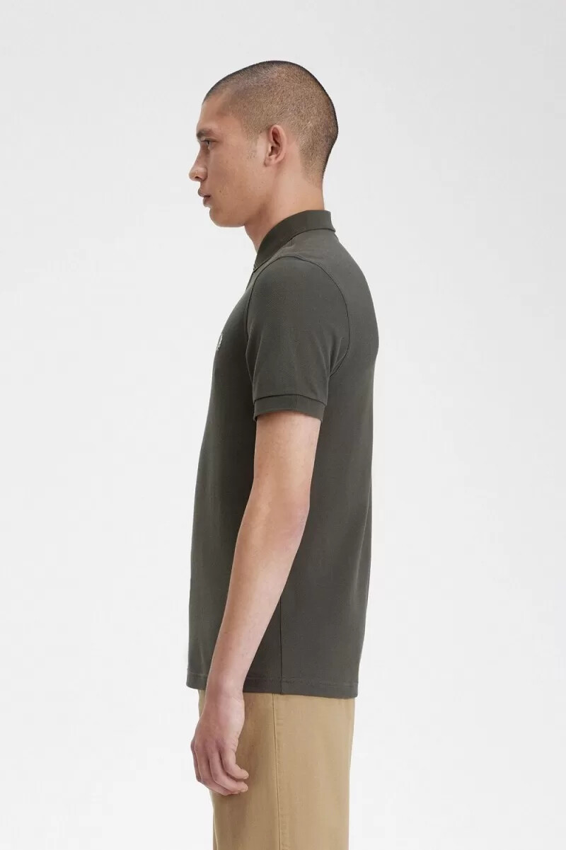 camisa fred perry m6000 para hombre color verde campo y avena