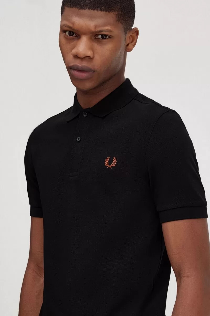 camisa fred perry m6000 para hombre color negro y marrón whisky