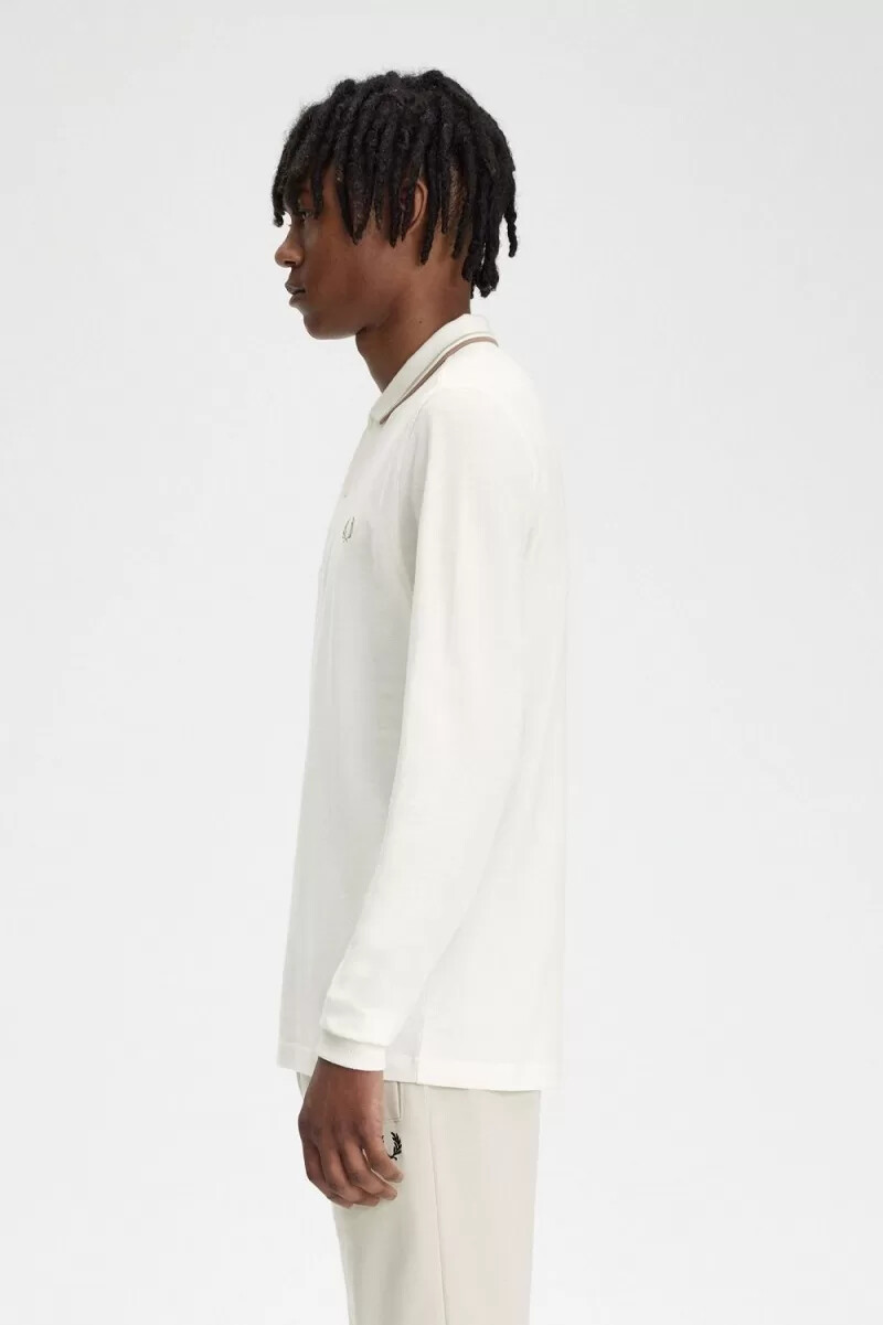 camisa fred perry m3636 para hombre color blanco nieve y verde avena