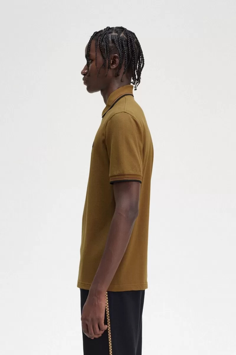 camisa fred perry m12 para hombre color café oscuro whisky marrón y negro