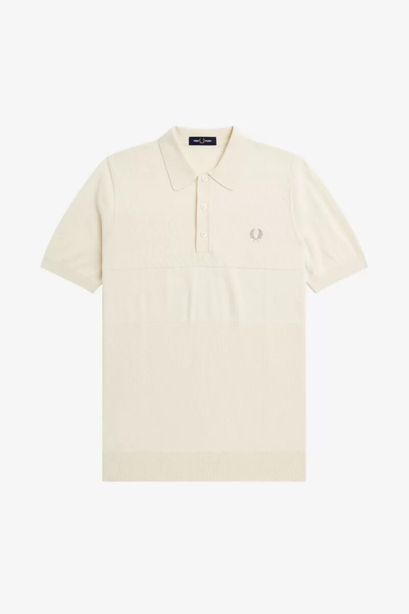 camisa de punto con paneles tonales de fred perry para hombre en beige