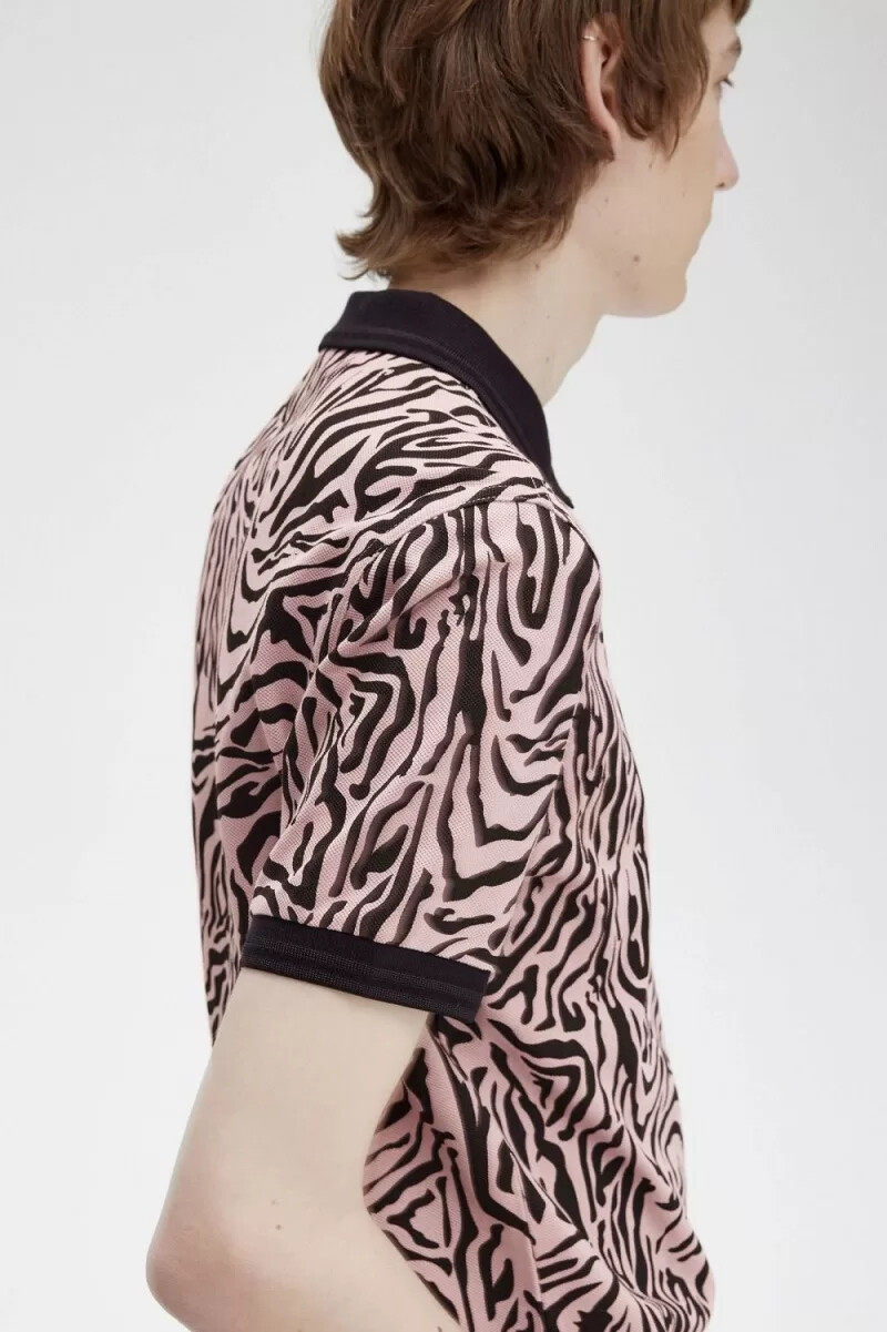 camisa fred perry con estampado de cebra para hombre en rosa empolvado