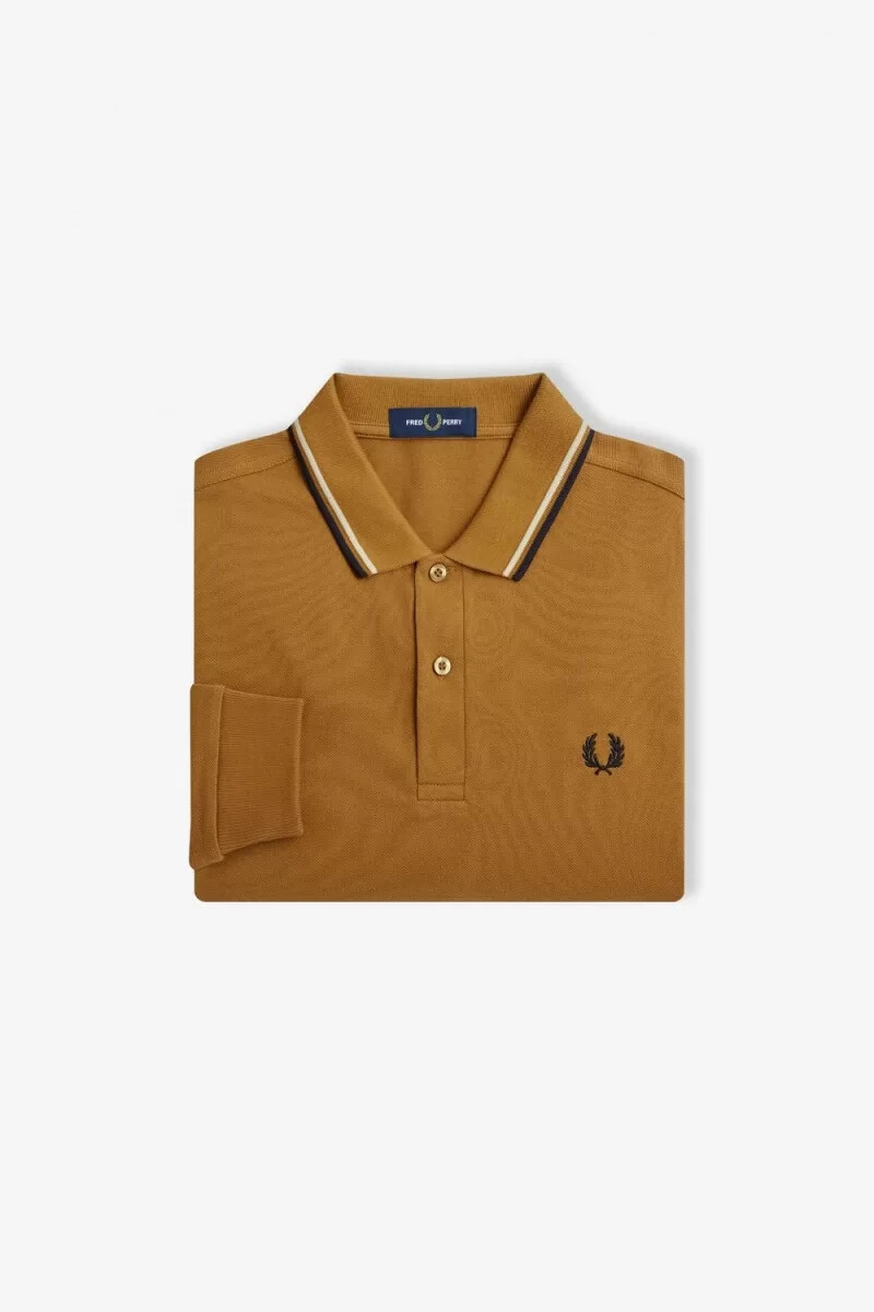 camisa fred perry m3636 para hombre color café oscuro avena y negro
