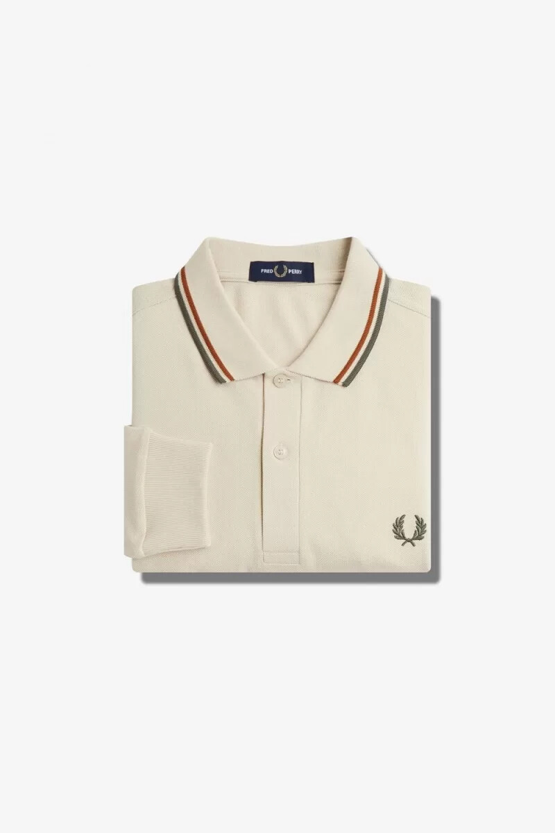 camisa fred perry m3636 para hombre color marrón avena y verde campo