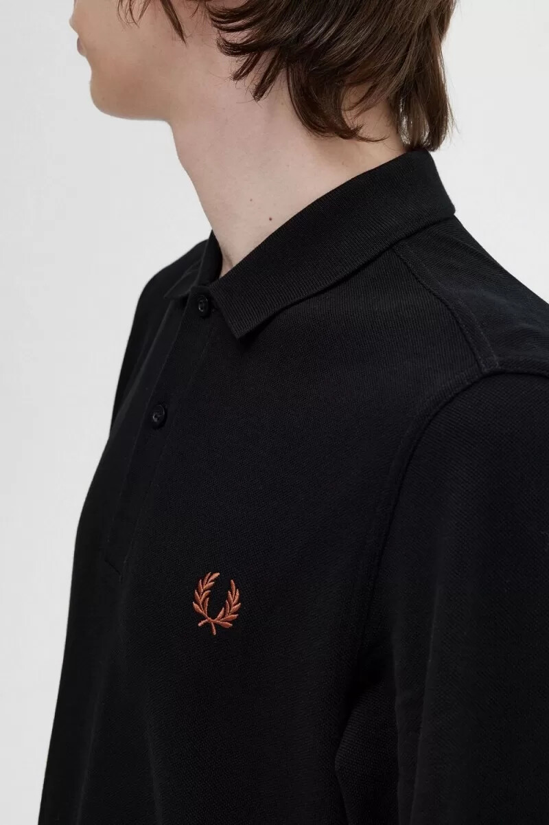 camisa fred perry m6006 para hombre color negro y marrón whisky