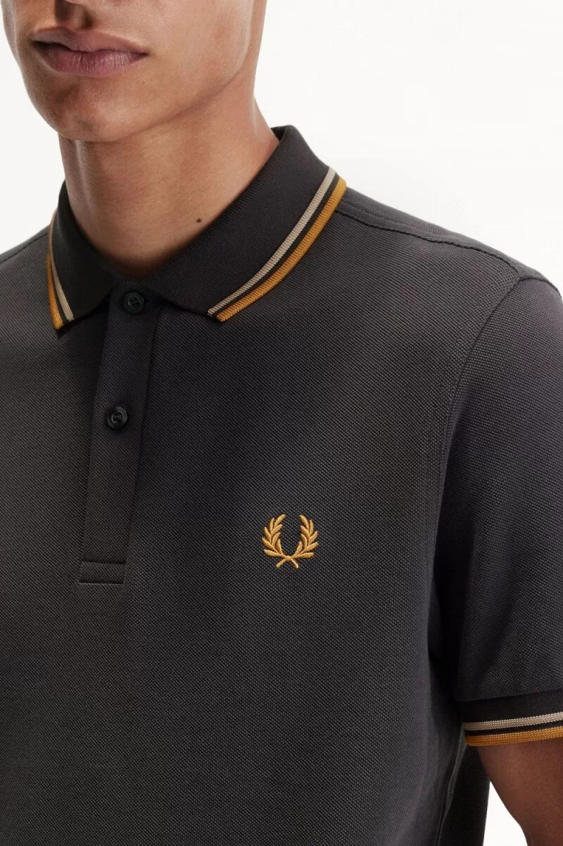 camisa fred perry m3600 para hombre color gris ancla verde y café oscuro