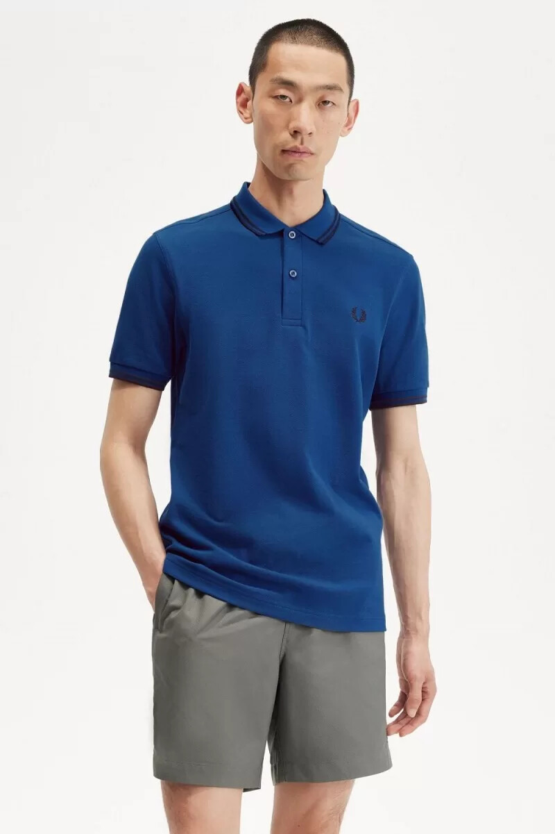 camisa fred perry m3600 para hombre color azul marino cobalto sombreado