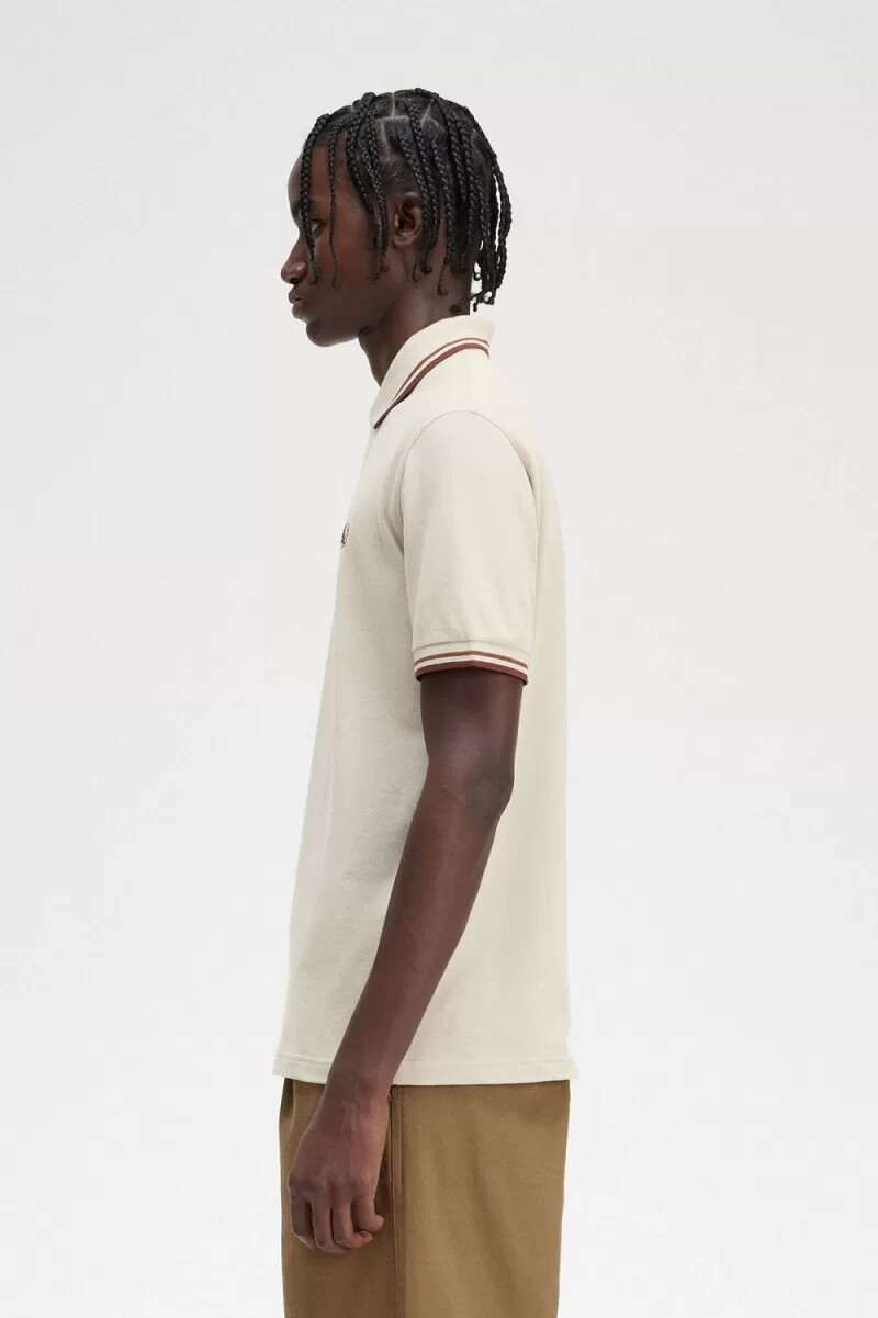 camisa fred perry m12 para hombre color avena café oscuro marrón whisky