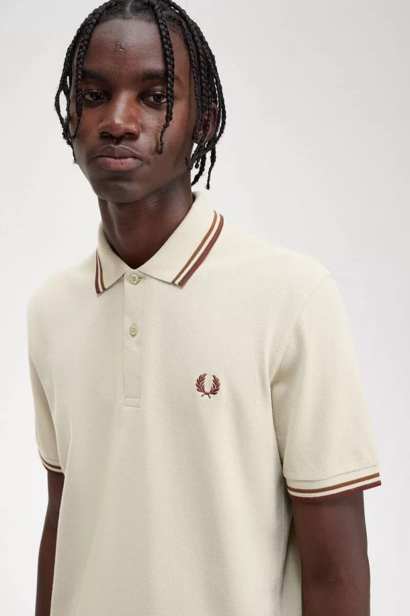 camisa fred perry m12 para hombre color avena café oscuro marrón whisky