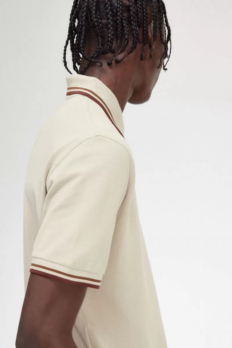 camisa fred perry m12 para hombre color avena café oscuro marrón whisky