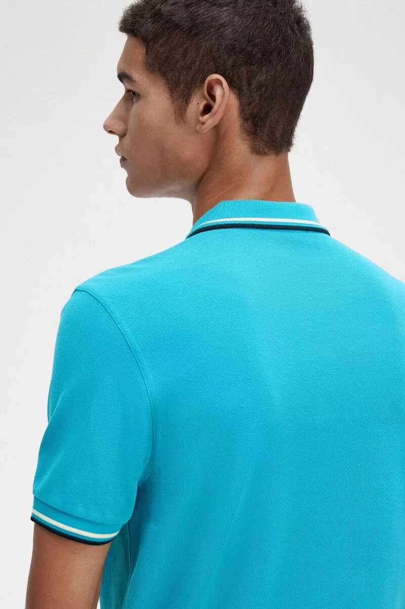 camisa fred perry m3600 para hombre color azul cibernético aguamarina crema y negro