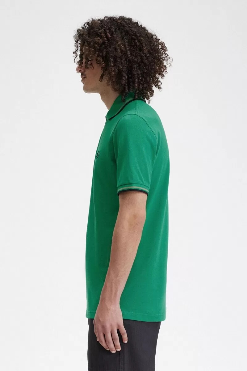 camisa fred perry m12 para hombre color verde campo verde y negro