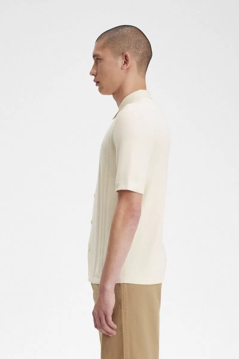 camisa de punto con botones fred perry para hombre en beige