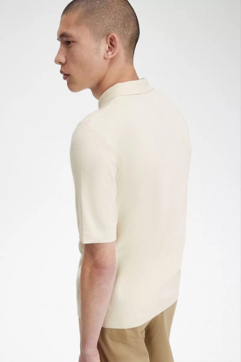 camisa de punto con botones fred perry para hombre en beige
