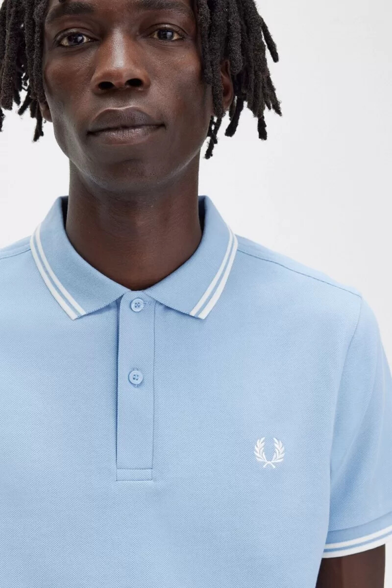 camisa fred perry m3600 para hombre azul cielo blanco nieve