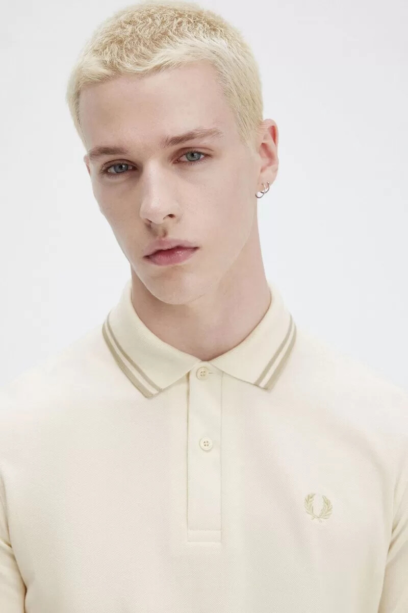 camisa fred perry m12 para hombre beige avena avena
