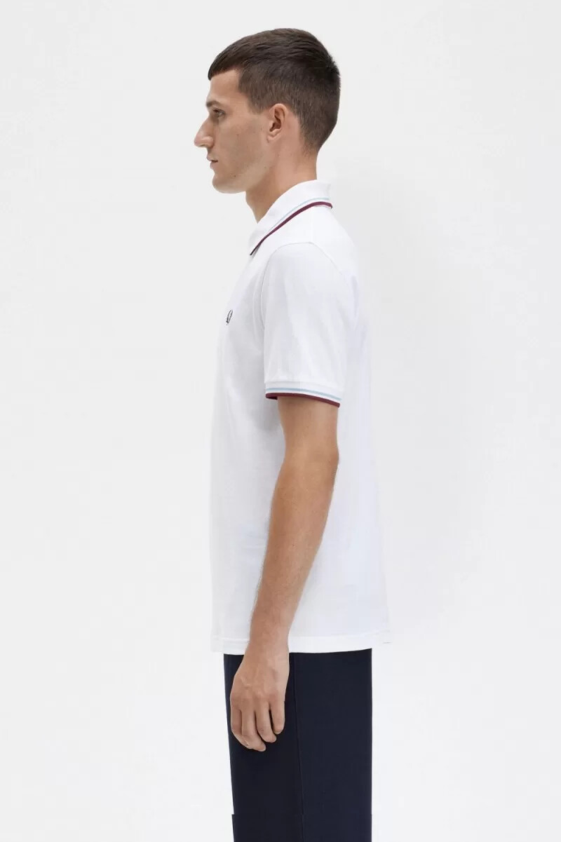 camisa fred perry m12 para hombre color blanco aguamarina y granate