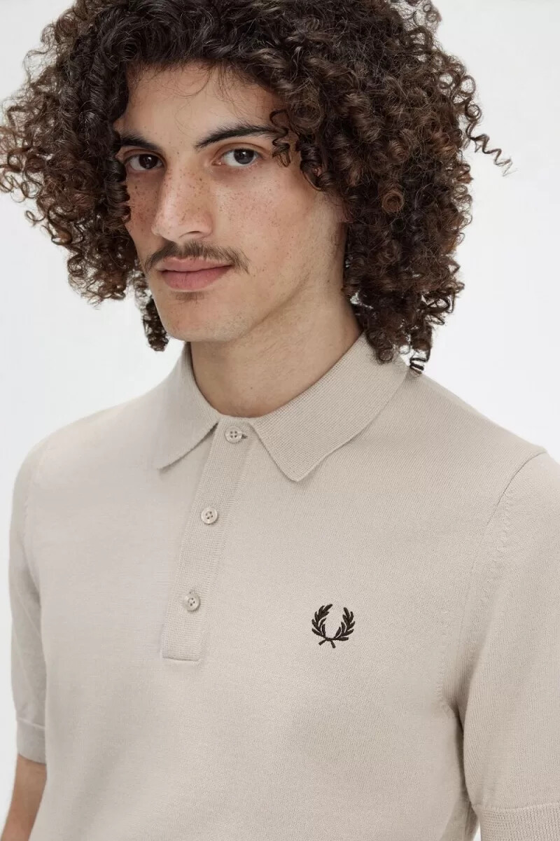 camisa clásica de punto fred perry para hombre color avena oscuro