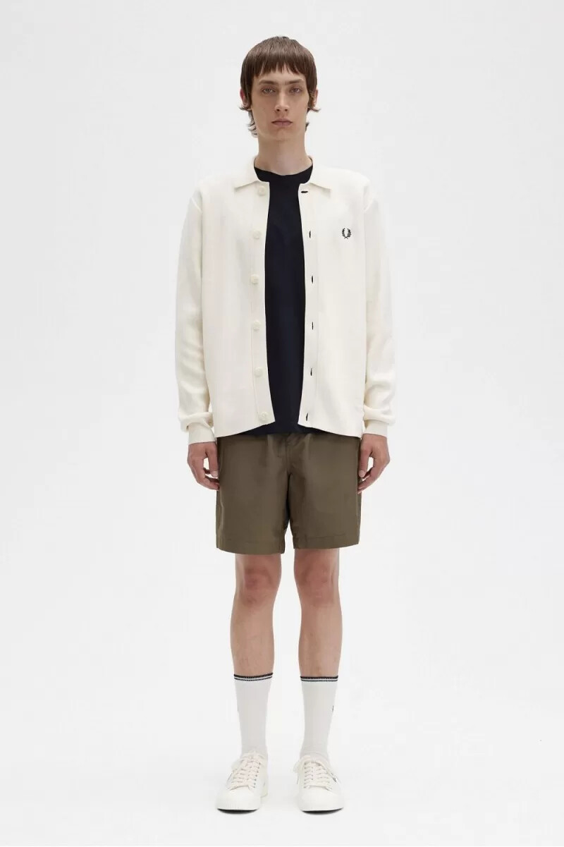 camisa de punto con botones fred perry para hombre en beige