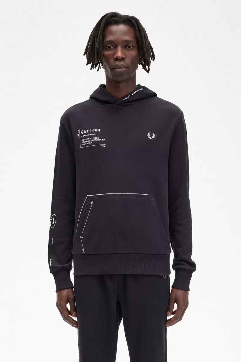 sudadera con capucha estampada fred perry para hombre color negro