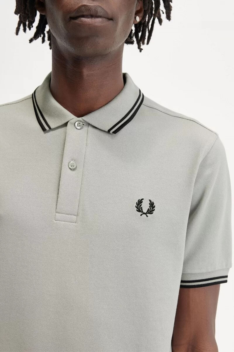 camisa fred perry m3600 para hombre gris y negra