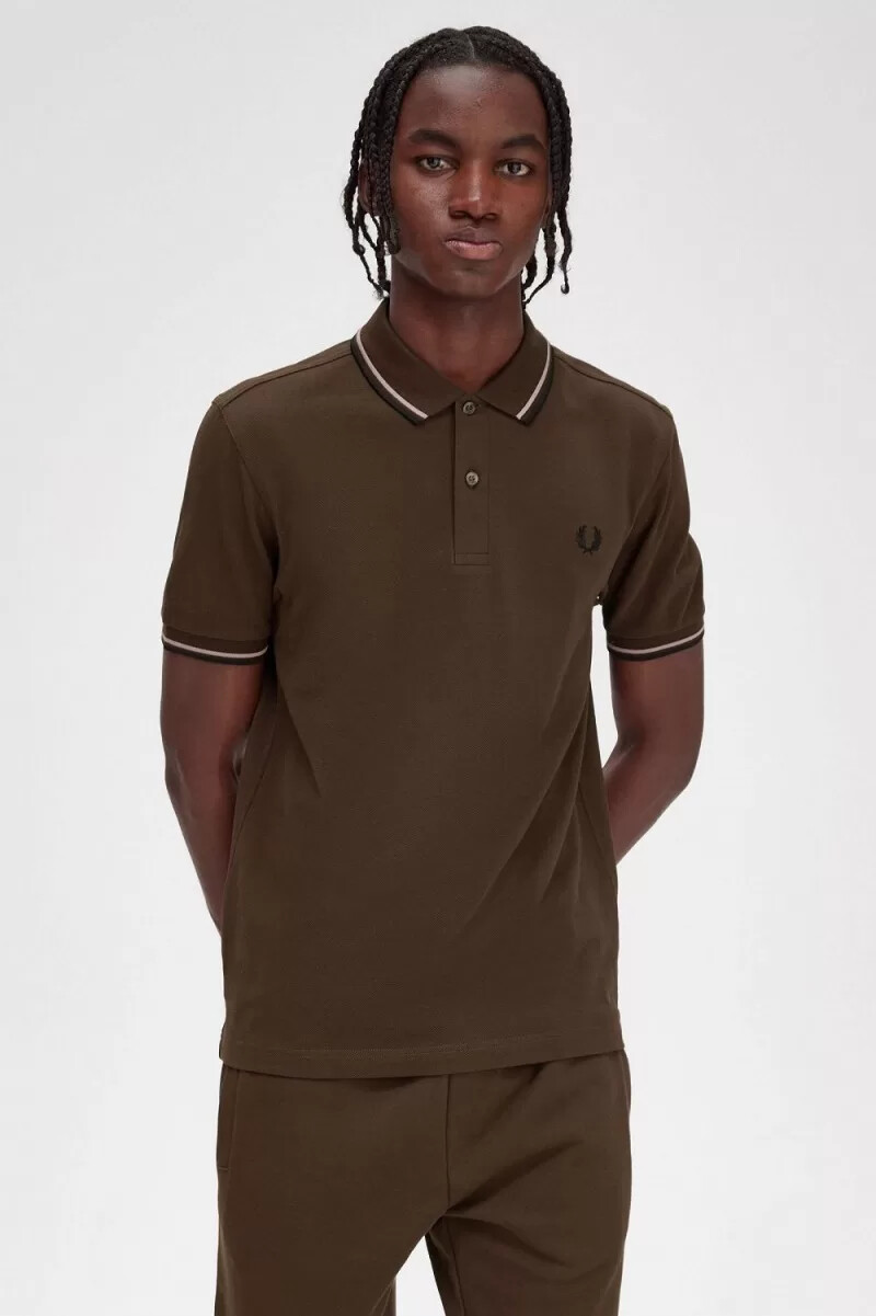 camisa fred perry m3600 para hombre color tabaco quemado rosa oscuro y negro