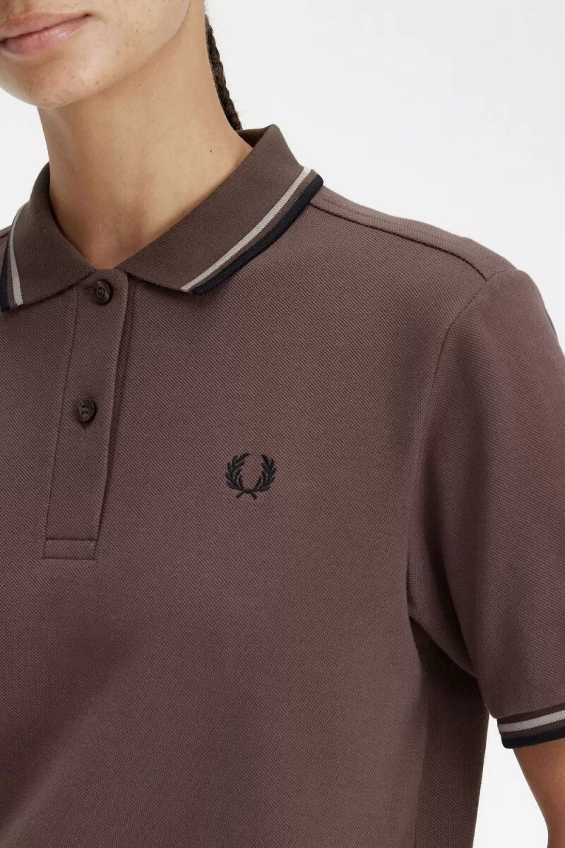 camisa fred perry g3600 para mujer color rojo oscuro gris cálido y negro