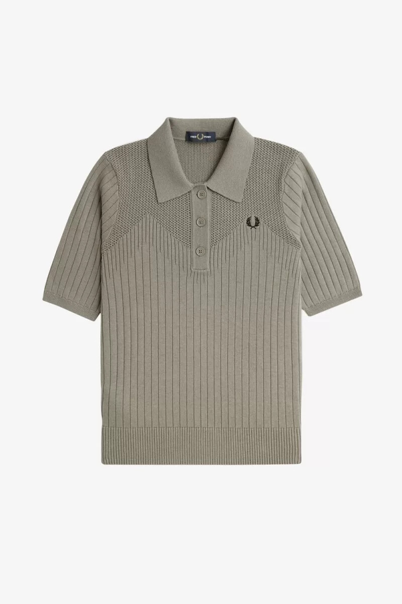 camisa de punto con detalle de pointelle de fred perry para mujer gris cálido