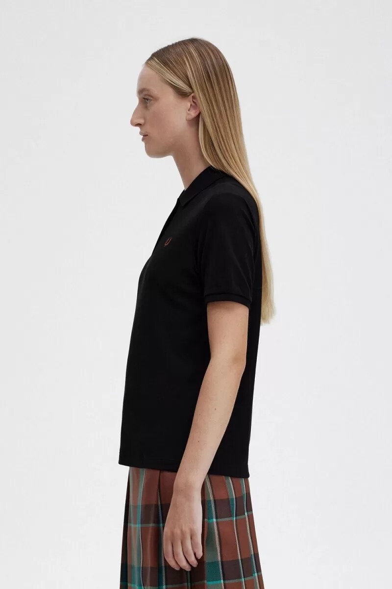 camisa fred perry g6000 para mujer color negro y marrón whisky