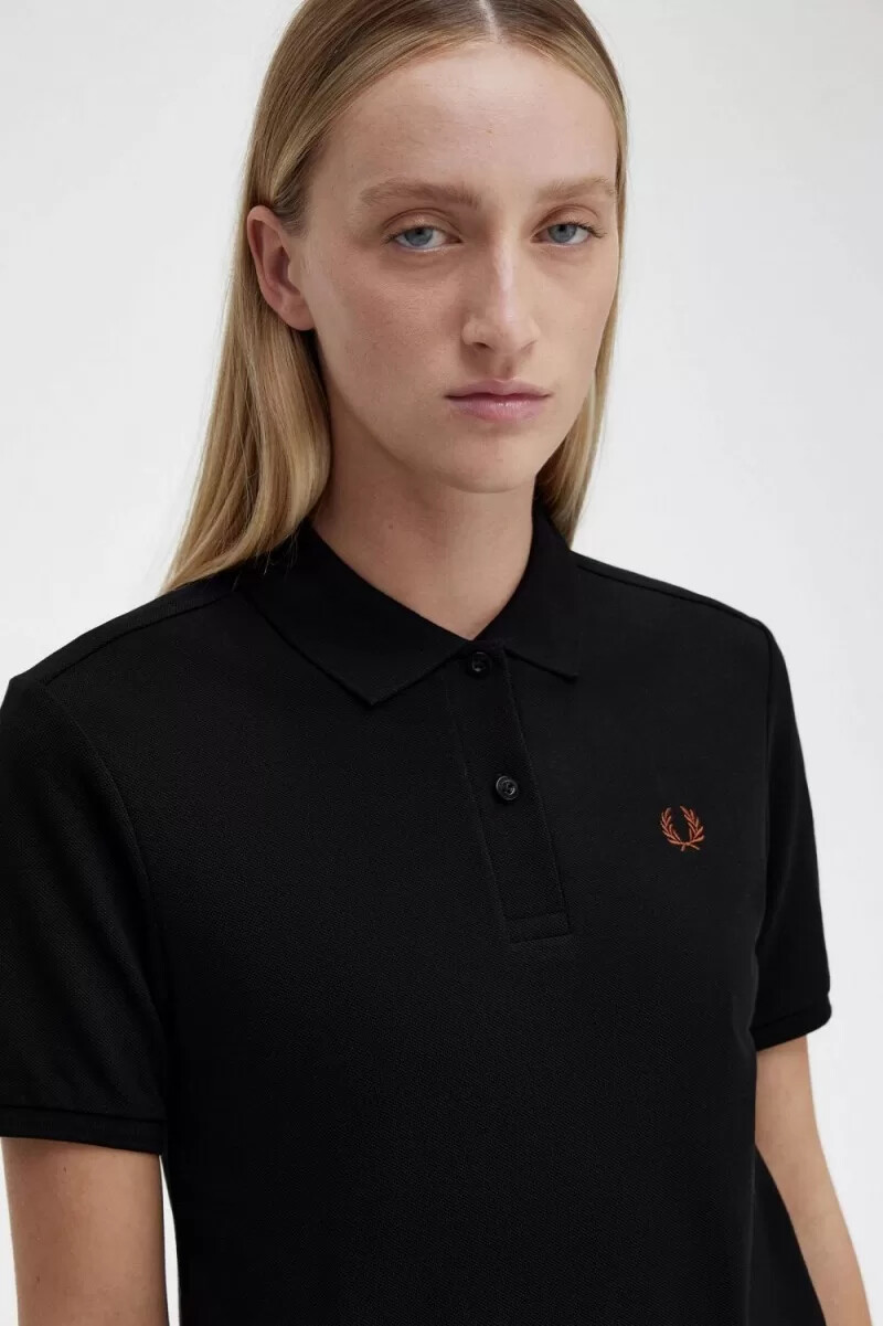 camisa fred perry g6000 para mujer color negro y marrón whisky