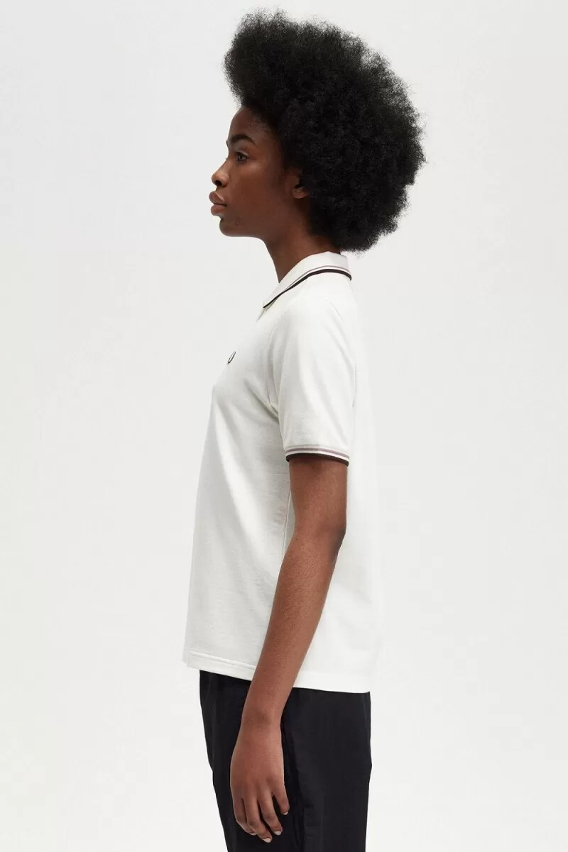 camisa fred perry g3600 para mujer color blanco nieve rosa oscuro y tabaco quemado