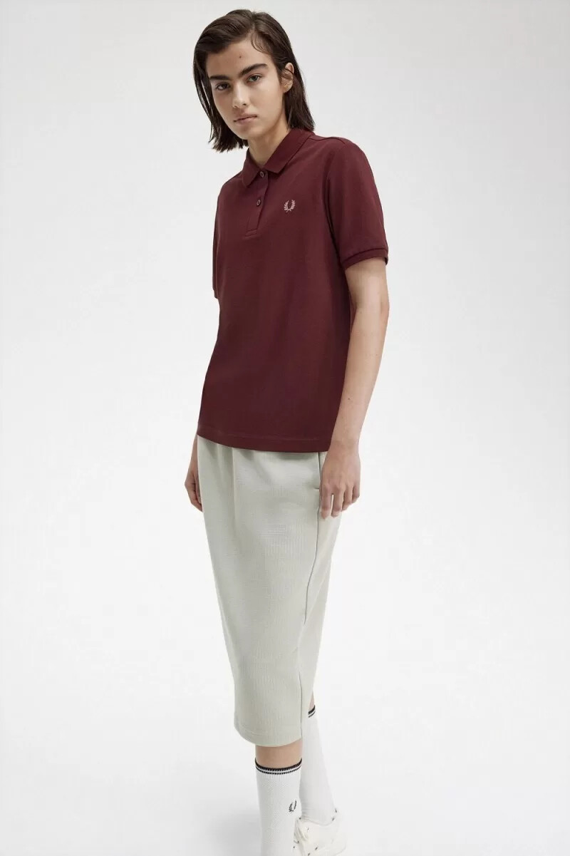 camisa fred perry g6000 para mujer color rosa polvoriento color sangre de buey