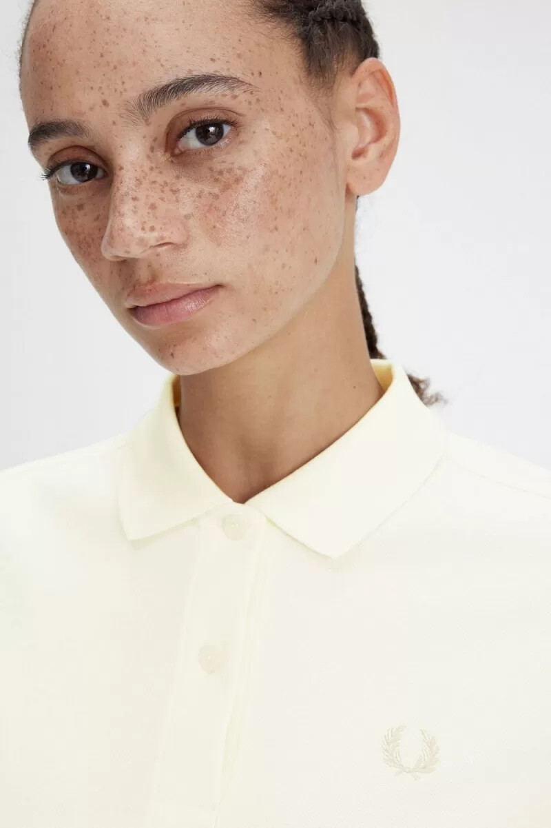 camisa fred perry g6000 para mujer beige avena