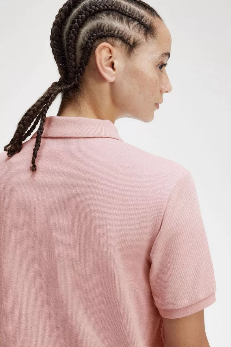 camisa fred perry g6000 para mujer color rosa polvoriento y negro