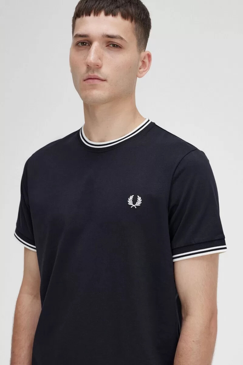camiseta fred perry twin tipped para hombre negra