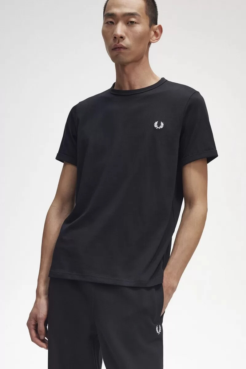 camiseta fred perry ringer para hombre negra