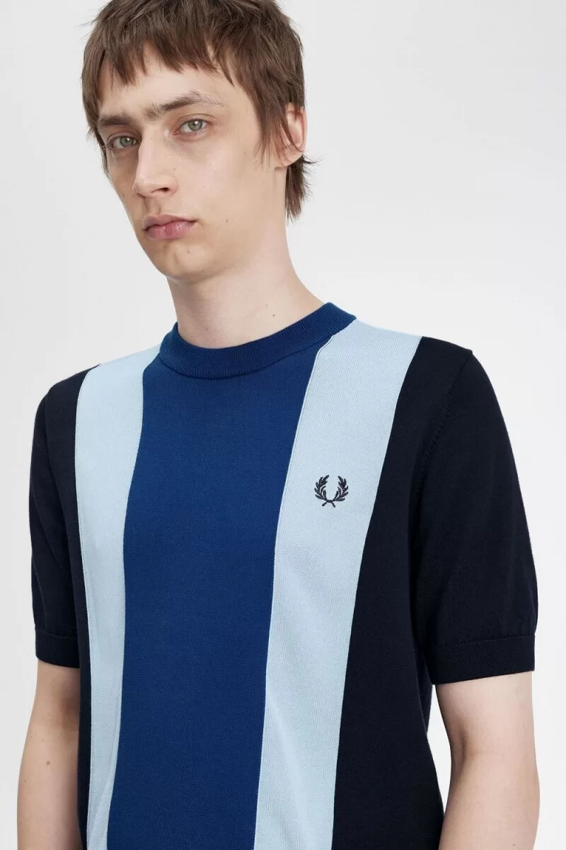 camiseta de punto fino a rayas fred perry para hombre en azul marino turquesa y cobalto sombreado