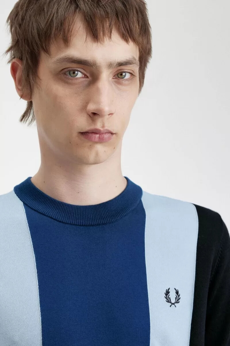 camiseta de punto fino a rayas fred perry para hombre en azul marino turquesa y cobalto sombreado
